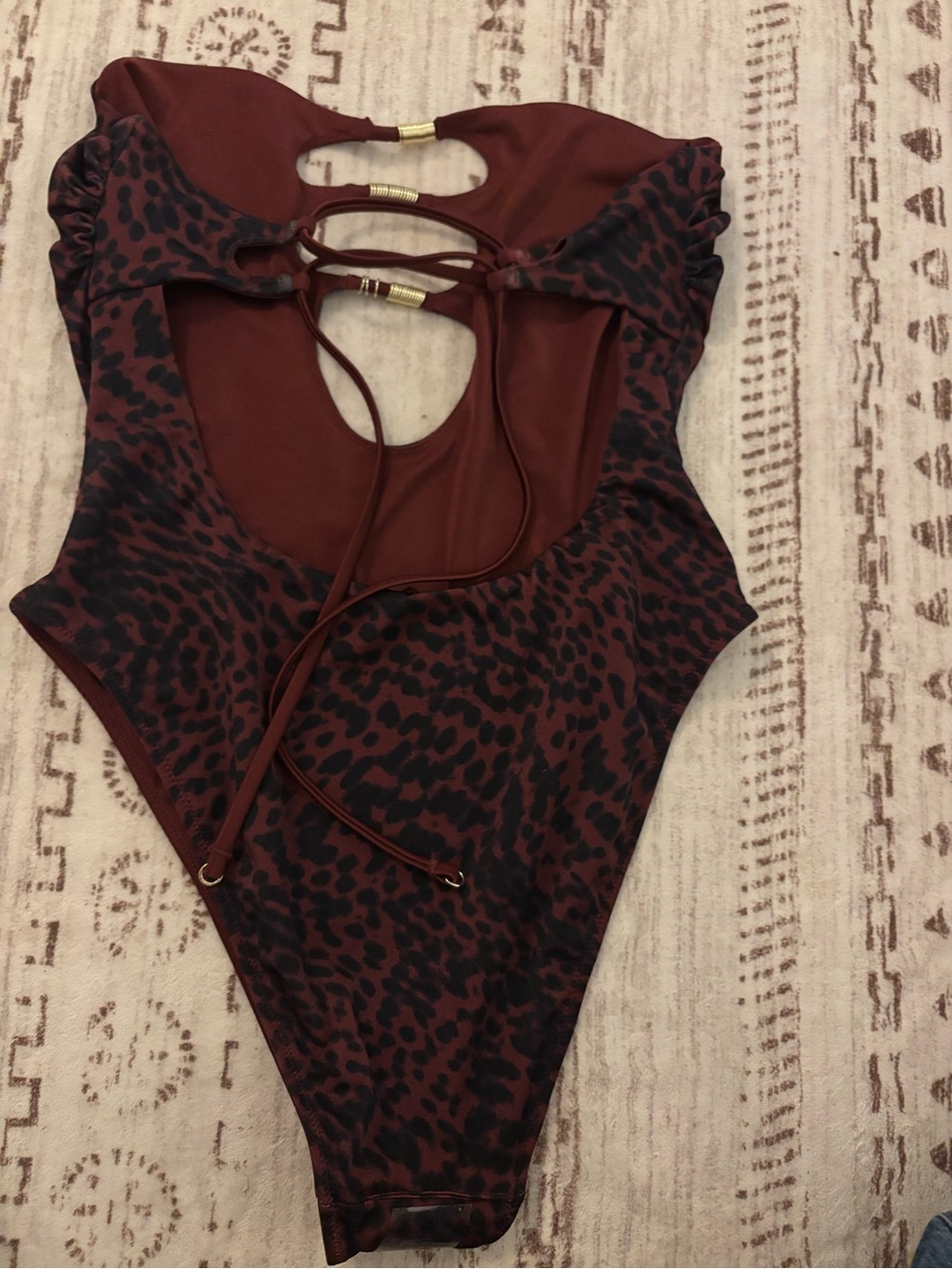 Victoria's Secret Reversible Cut-Out Rings Strapless One-Piece Swimsuit - Picture 7 of 8